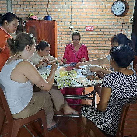 Ngoc Phuong Homestay Vinh Long Exterior photo